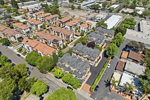 View/Area - 2222 Raspberry Ln, Mountain View, CA 94043 photo 6 of 13