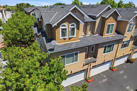View/Area - 2222 Raspberry Ln, Mountain View, CA 94043 photo 1 of 13