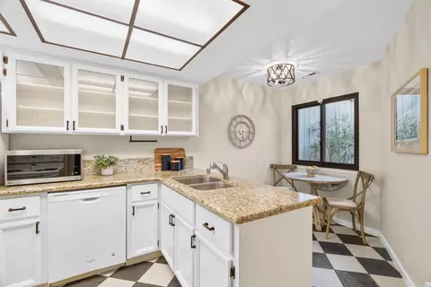 Kitchen - 3119 Erin Ln, Santa Cruz, CA 95065 photo 2 of 4