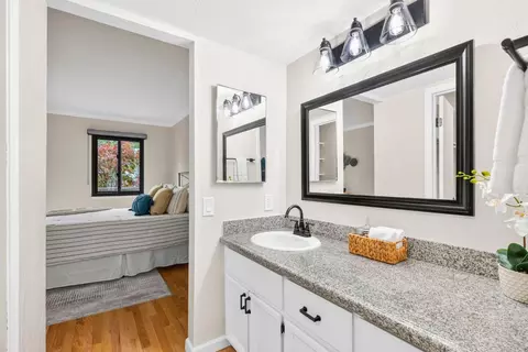 Bath - 3119 Erin Ln, Santa Cruz, CA 95065 photo 4 of 6
