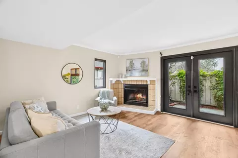 Living - 3119 Erin Ln, Santa Cruz, CA 95065 photo 1 of 2