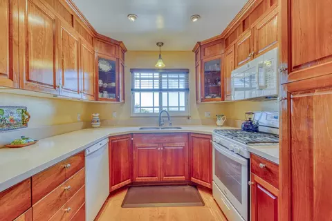 Kitchen - 1730 Darwin St, Seaside, CA 93955 photo 2 of 4