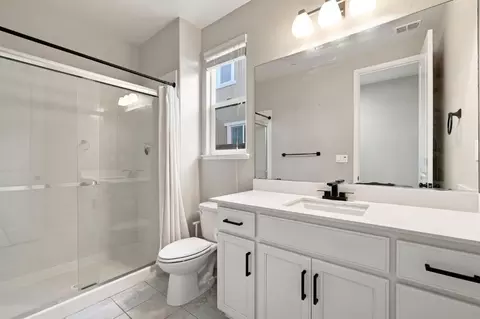 Bath - 839 Dunmore St, Oakley, CA 94561 photo 1 of 4