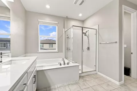 Bath - 839 Dunmore St, Oakley, CA 94561 photo 4 of 4