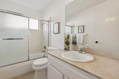 Bath - 190 Midwick Dr, Milpitas, CA 95035 photo 4 of 6