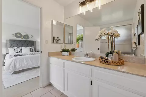 Bath - 190 Midwick Dr, Milpitas, CA 95035 photo 2 of 6