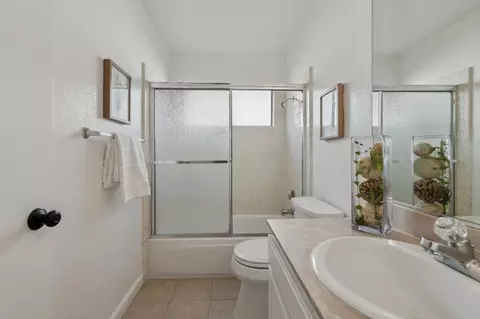 Bath - 190 Midwick Dr, Milpitas, CA 95035 photo 5 of 6
