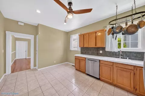 Kitchen - 2347 E 17th St, Oakland, CA 94601 photo 2 of 3