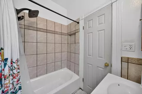 Bath - 2347 E 17th St, Oakland, CA 94601 photo 3 of 3