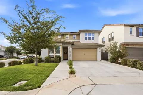10068 Carinata Dr, Elk Grove, CA 95757