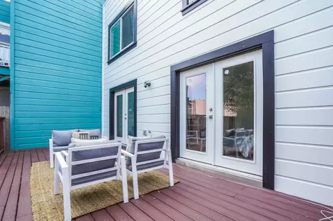 Exterior - 619 Naples St, San Francisco, CA 94112 photo 3 of 4