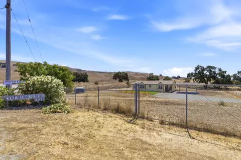 Exterior - 4000 Prunedale Ave, Gilroy, CA 95020 photo 4 of 4