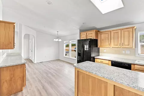 Kitchen - 4000 Prunedale Ave, Gilroy, CA 95020 photo 6 of 7