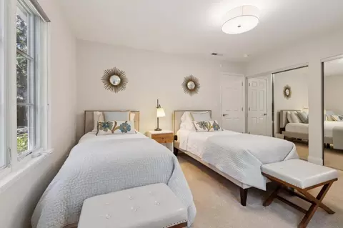 Bedroom - 61 Lloyden Dr, Atherton, CA 94027 photo 10 of 11