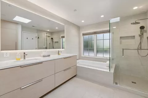 Bath - 61 Lloyden Dr, Atherton, CA 94027 photo 1 of 12