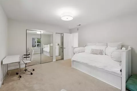 Bedroom - 61 Lloyden Dr, Atherton, CA 94027 photo 7 of 11