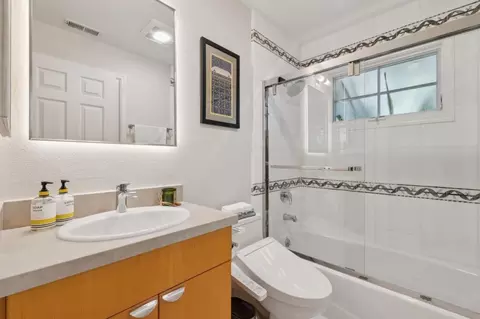 Bath - 61 Lloyden Dr, Atherton, CA 94027 photo 7 of 12