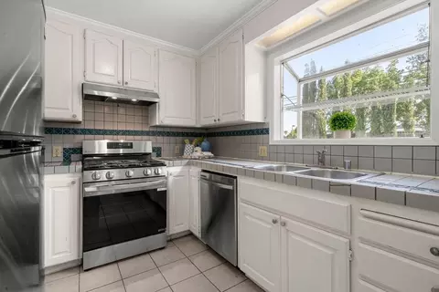 Kitchen - 1340 Sharp Ave, Campbell, CA 95008 photo 3 of 5