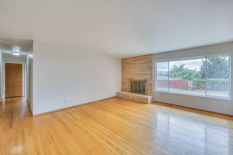 Living - 1626 Cambrian Dr, Salinas, CA 93906 photo 2 of 5