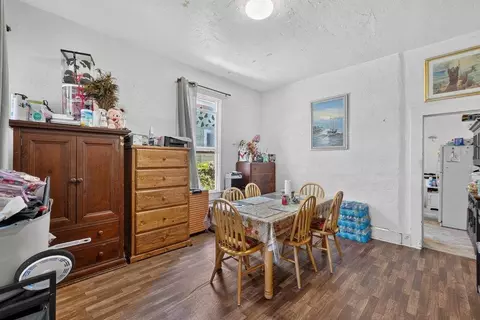 Dining - 156 Elm St, Watsonville, CA 95076 photo 1 of 3
