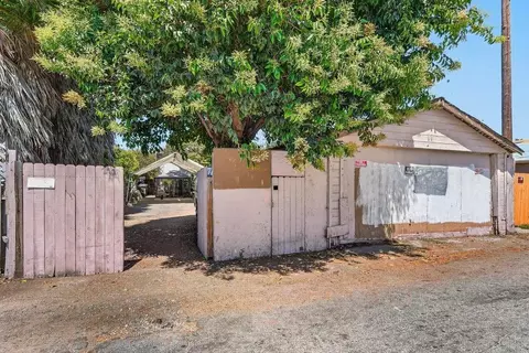 Exterior - 156 Elm St, Watsonville, CA 95076 photo 7 of 8