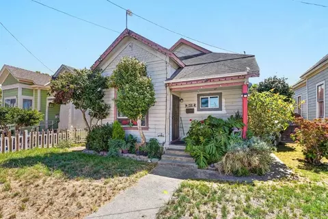 Exterior - 156 Elm St, Watsonville, CA 95076 photo 2 of 8
