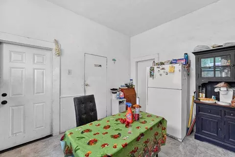 Dining - 156 Elm St, Watsonville, CA 95076 photo 3 of 3