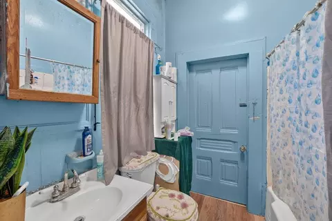 Bath - 156 Elm St, Watsonville, CA 95076 photo 1 of 1