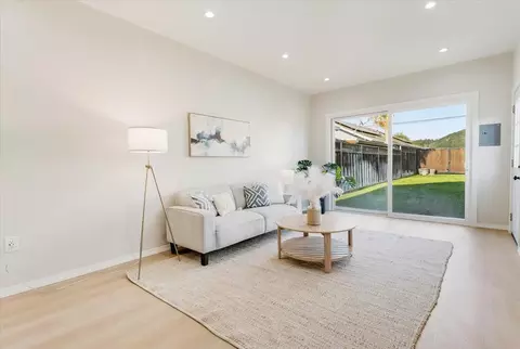 Living - 249 Carpenteria Rd, Aromas, CA 95004 photo 2 of 4