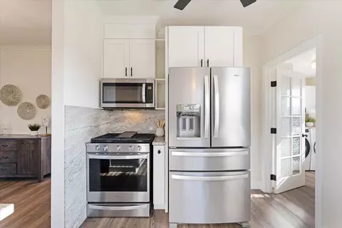 Kitchen - 249 Carpenteria Rd, Aromas, CA 95004 photo 3 of 3