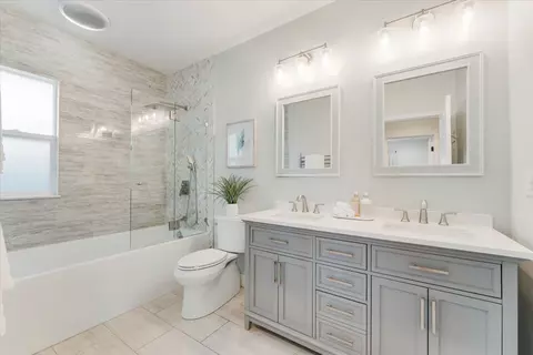 Bath - 249 Carpenteria Rd, Aromas, CA 95004 photo 1 of 2