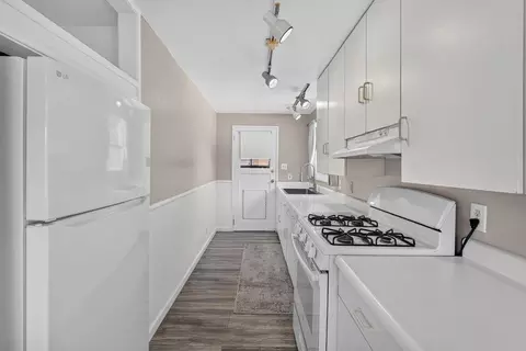 Kitchen - Maple St, Aptos, CA 95003 photo 1 of 3