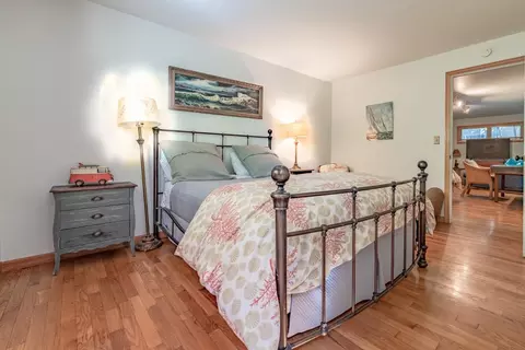 Bedroom - 4355 Opal Cliff Dr, Santa Cruz, CA 95062 photo 5 of 10