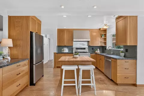 Kitchen - 7101 Viewpoint Rd, Aptos, CA 95003 photo 1 of 8