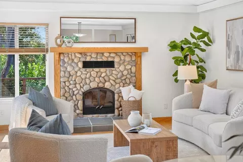 Living - 7101 Viewpoint Rd, Aptos, CA 95003 photo 4 of 6