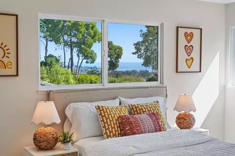 Bedroom - 7101 Viewpoint Rd, Aptos, CA 95003 photo 4 of 7
