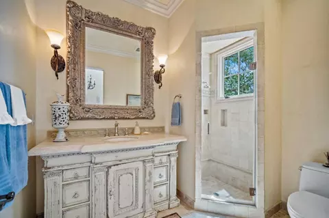 Bath - 1519 Riata Rd, Pebble Beach, CA 93953 photo 9 of 10