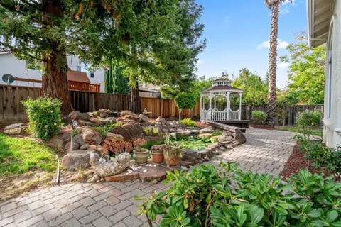 Exterior - 10396 S Stelling Rd, Cupertino, CA 95014 photo 10 of 29