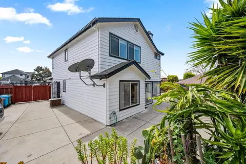 Exterior - 106 Carousel Dr, Vallejo, CA 94589 photo 4 of 6