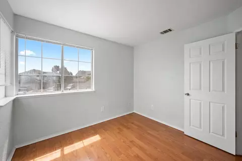 Bedroom - 106 Carousel Dr, Vallejo, CA 94589 photo 7 of 7