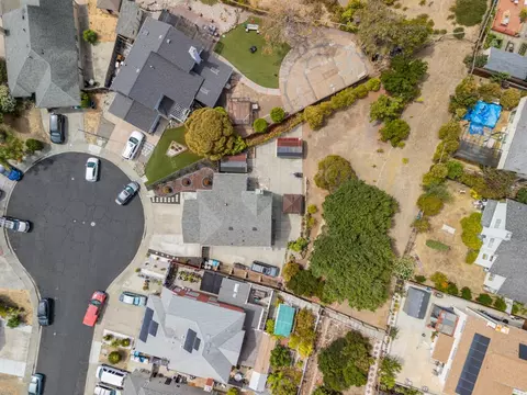 View/Area - 106 Carousel Dr, Vallejo, CA 94589 photo 3 of 5