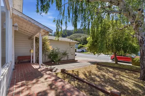 Exterior - 1527 Madeira Dr, Pacifica, CA 94044 photo 4 of 9