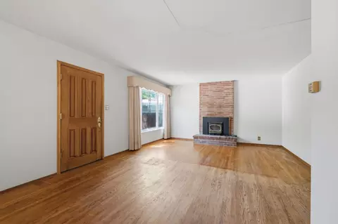 Living - 1527 Madeira Dr, Pacifica, CA 94044 photo 1 of 6