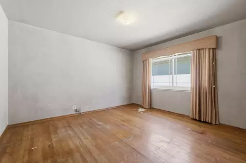 Bedroom - 1527 Madeira Dr, Pacifica, CA 94044 photo 1 of 4