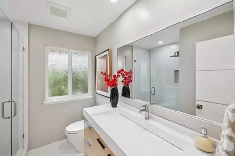 Bath - 2907 Colton Rd, Pebble Beach, CA 93953 photo 3 of 3