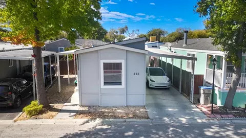 225 El Bosque 225, San Jose, CA 95134