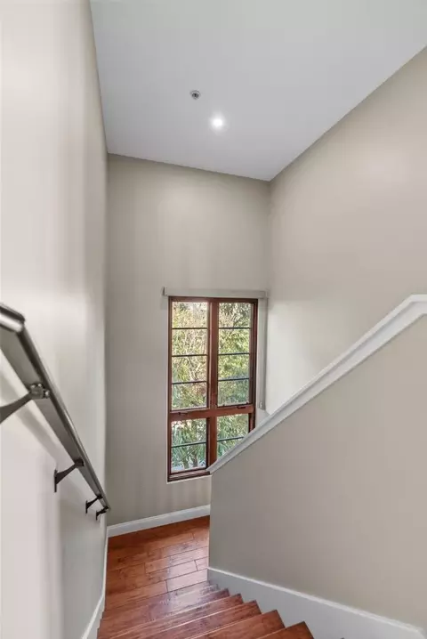 Entry Way - 244 View St, Mountain View, CA 94041 photo 3 of 4