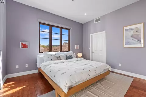 Bedroom - 244 View St, Mountain View, CA 94041 photo 5 of 11