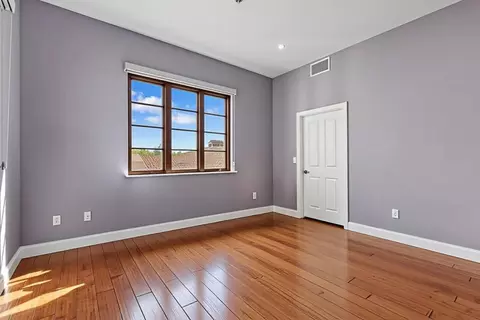 Bedroom - 244 View St, Mountain View, CA 94041 photo 6 of 11