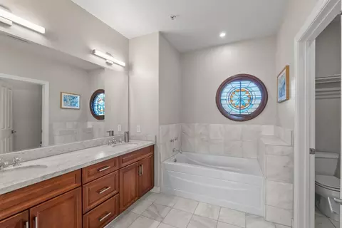 Bath - 244 View St, Mountain View, CA 94041 photo 3 of 9